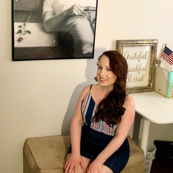 Meet your Posher, Kristen - Picture 2 of 5